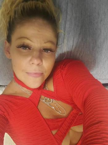 Allie, 45  female escort, Mohave County