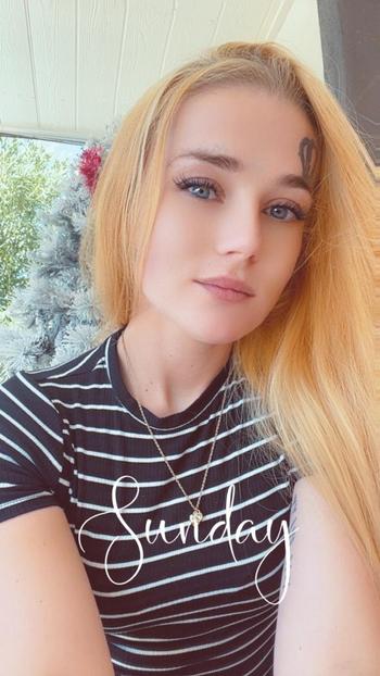 Ari, 28  female escort, Mohave County